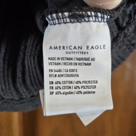 American Eagle, Women's, size Large, Cropped Top, Black, Perfect Shape - Picture 5 of 5